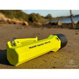Pelican 2010i Sabrelite - Yellow