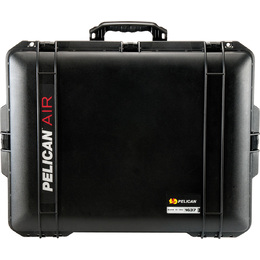 Pelican 1637 Air w/ Dividers Black
