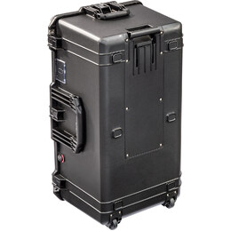 Pelican 1646 Air with Foam Black