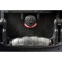 Pelican 1610 w/ Dividers Black