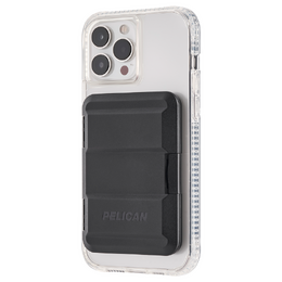 Protector Magnetic Wallet works with MagSafe
