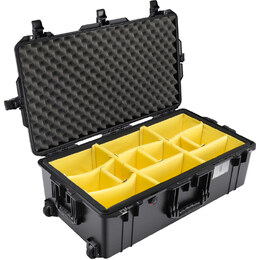 Pelican 1615 Air w/ Dividers Black