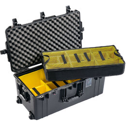 Pelican 1626 Air w/ Dividers Black