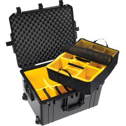 Pelican 1637 Air w/ Dividers Black