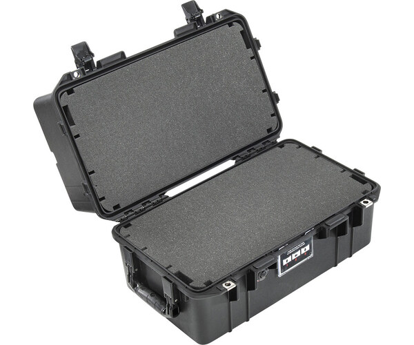 Pelican 1465 Air with Foam Black