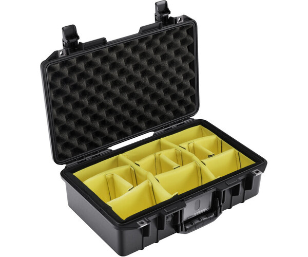 Pelican 1485 Air with Dividers