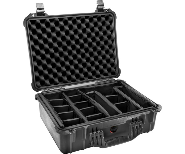 Pelican 1520 with Dividers