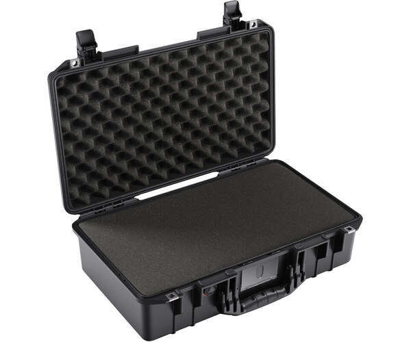 Pelican 1525 Air with Foam Black
