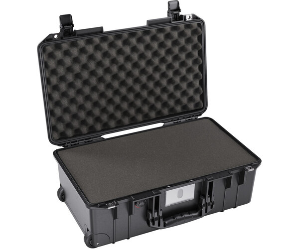 Pelican 1535 Air with Foam Black