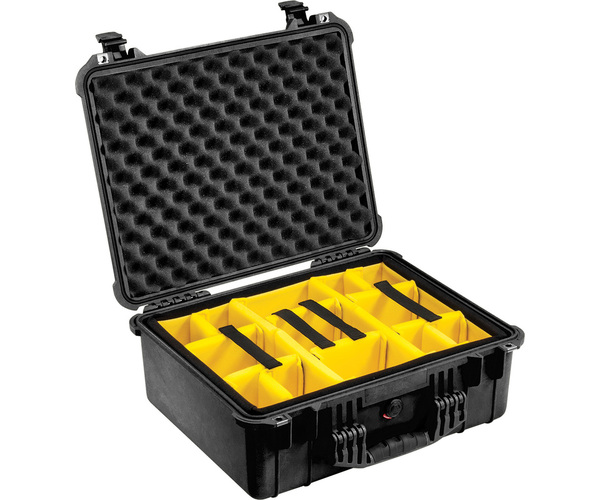 Pelican 1550 with Dividers