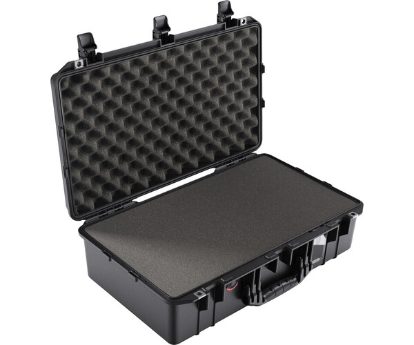 Pelican 1555 Air with Foam Black