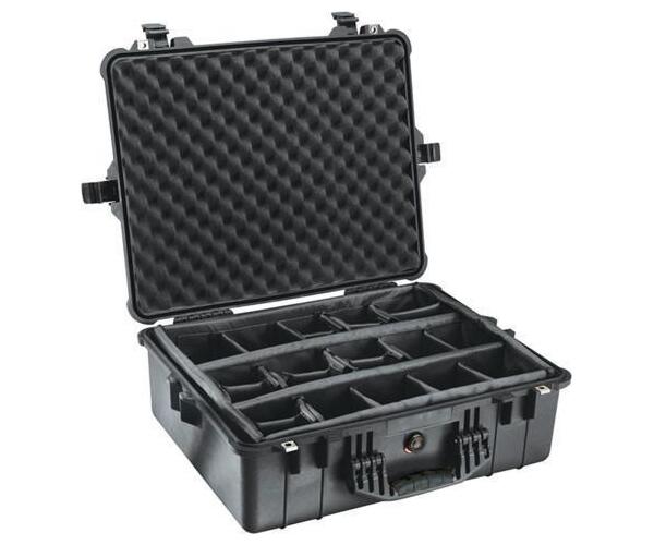 Pelican 1600 with Dividers