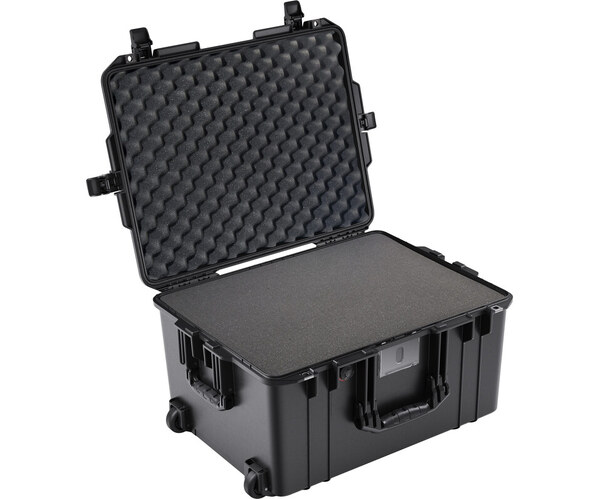 Pelican 1607 Air with Foam Black