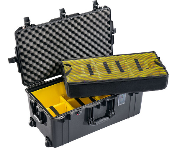 Pelican 1626 Air w/ Dividers Black