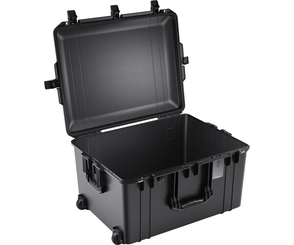 Pelican 1637 Air No Foam Black